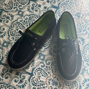 EUC Sperry Black Boat Shoes with Moccasin Construction